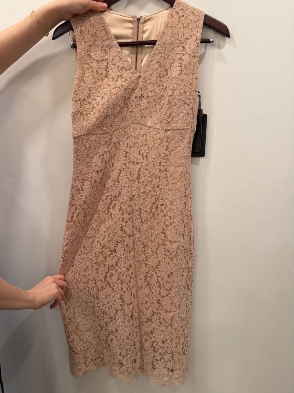 NWT Dolce & Gabbana Floral Lace V-Neck Dress Blush Pink IT 40